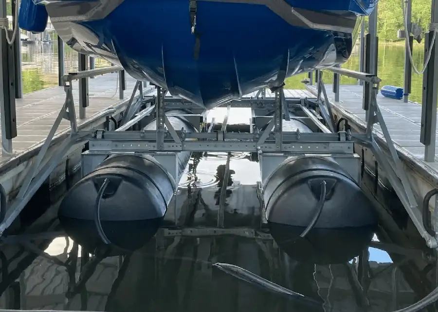 Diversified Dock Services LLC - Polylift, floating boat lift -Springfield, IL